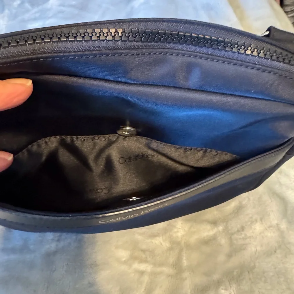 Calvin Klein Black Crossbody Bag Sleek Minimalist Design